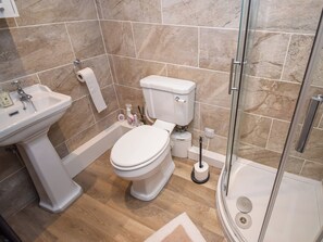 Towels - 1 bedroom accommodation in Bowness-on-Windermere (Bowness-on-Windermere)