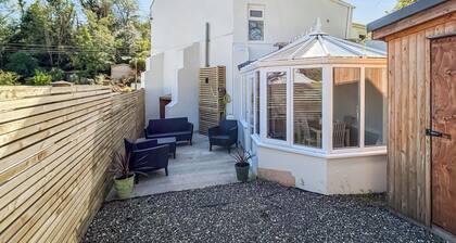 2 bedroom accommodation in Church Hill, Laxey