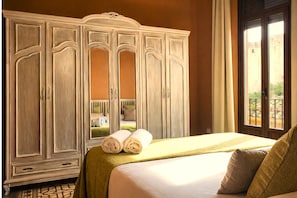 Unclassified image, 3 of 33, button - The Loft House Sevilla Residences (Sevilla)