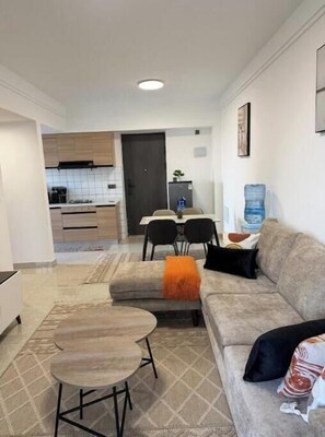 Living area - Tranquil Haven by the UN–Ruaka 1BR with Pool &Gym (Ruaka)