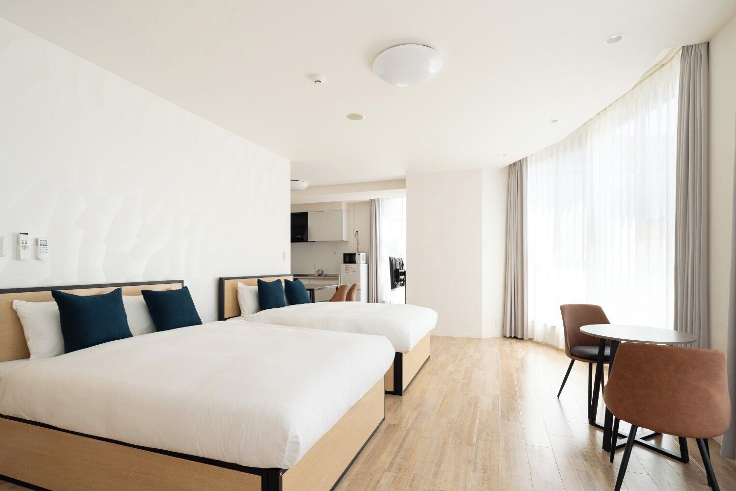 Free WiFi, bed sheets