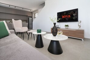 TV - Princess Ariel Luxury Villa - Large Pool (Protaras)