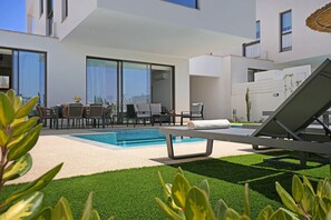 Outdoor dining - Princess Ariel Luxury Villa - Large Pool (Protaras)