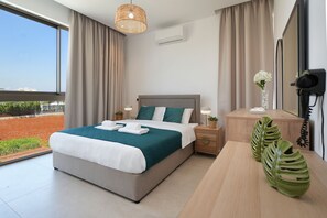 3 bedrooms, iron/ironing board, Internet, bed sheets - Princess Ariel Luxury Villa - Large Pool (Protaras)