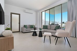 TV - Princess Ariel Luxury Villa - Large Pool (Protaras)