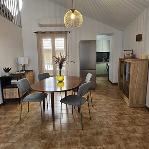 Dining - Vrbo Property (Mazan)