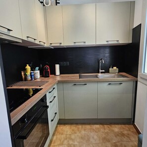 Private kitchen - Vrbo Property (Mazan)