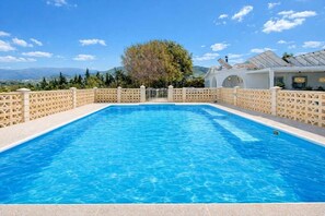 Pool - Comeback Casa Sirtaki de Zorba (Motril)