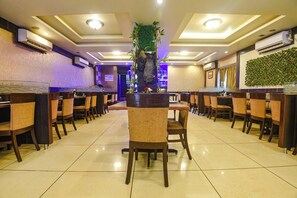 Dining - Hotel Shakti Palace (Ponda)