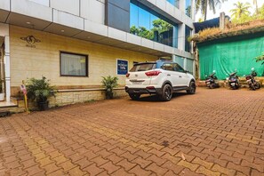 Property grounds - Hotel Shakti Palace (Ponda)