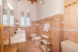 Bathroom - Charming Casa Liberty Sea View (La Ciaccia)