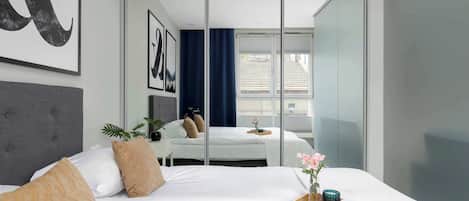 Bügeleisen/Bügelbrett, Reisekinderbett, WLAN, Bettwäsche