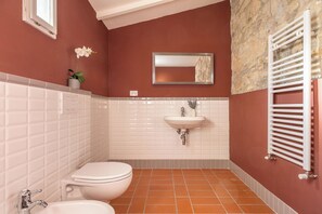 Shower, hair dryer, bidet - Cottage Brunello di Relais Badia a Passignano (Badia A Passignano)
