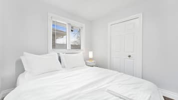 3 dormitorios, tabla de planchar con plancha, wifi gratis y ropa de cama