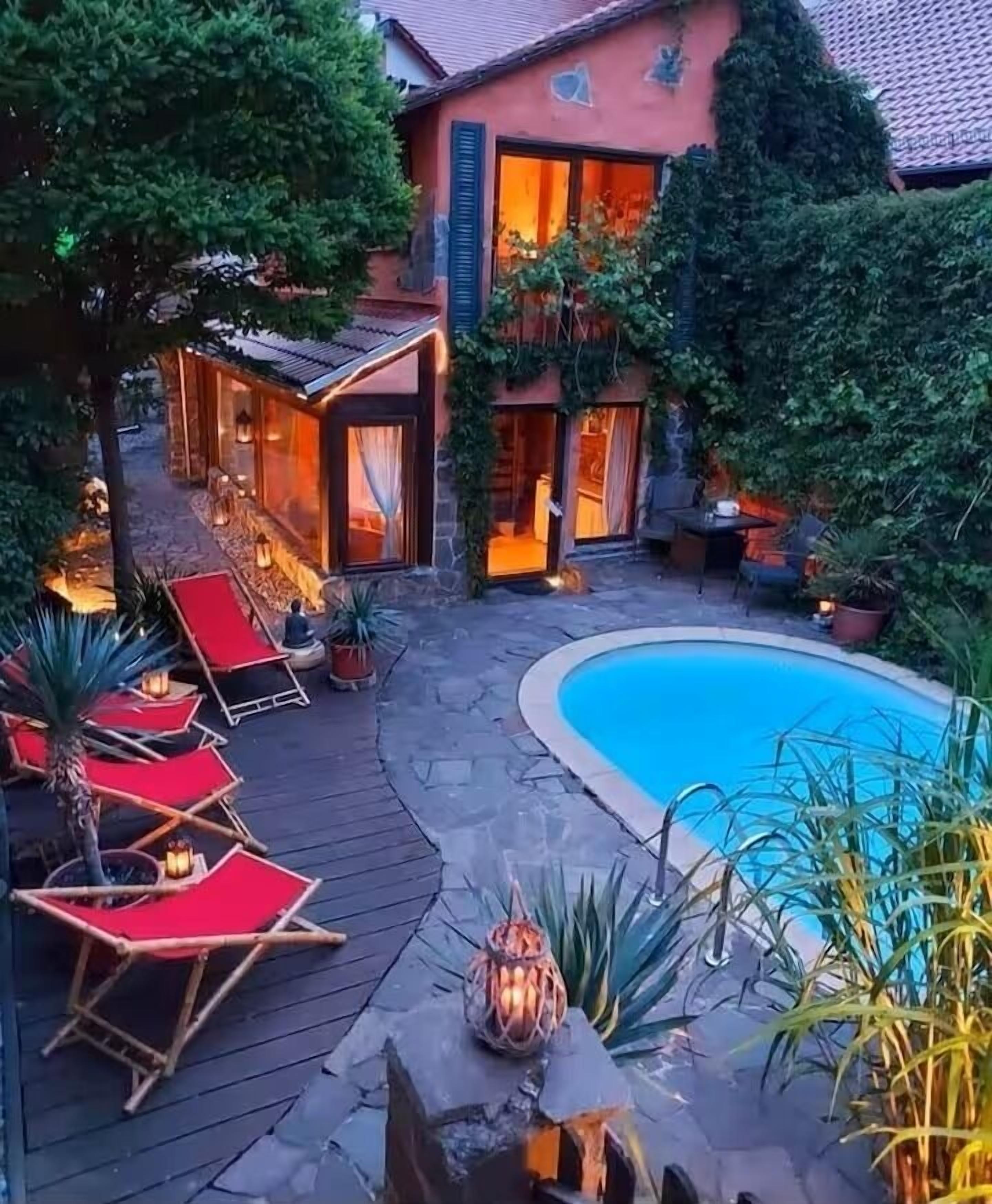 Pool