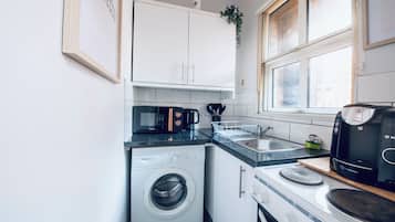 Apartment, 1 Bedroom, Accessible | Laundry