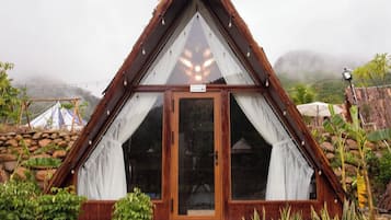Family Room, Garden View | Free WiFi, bed sheets