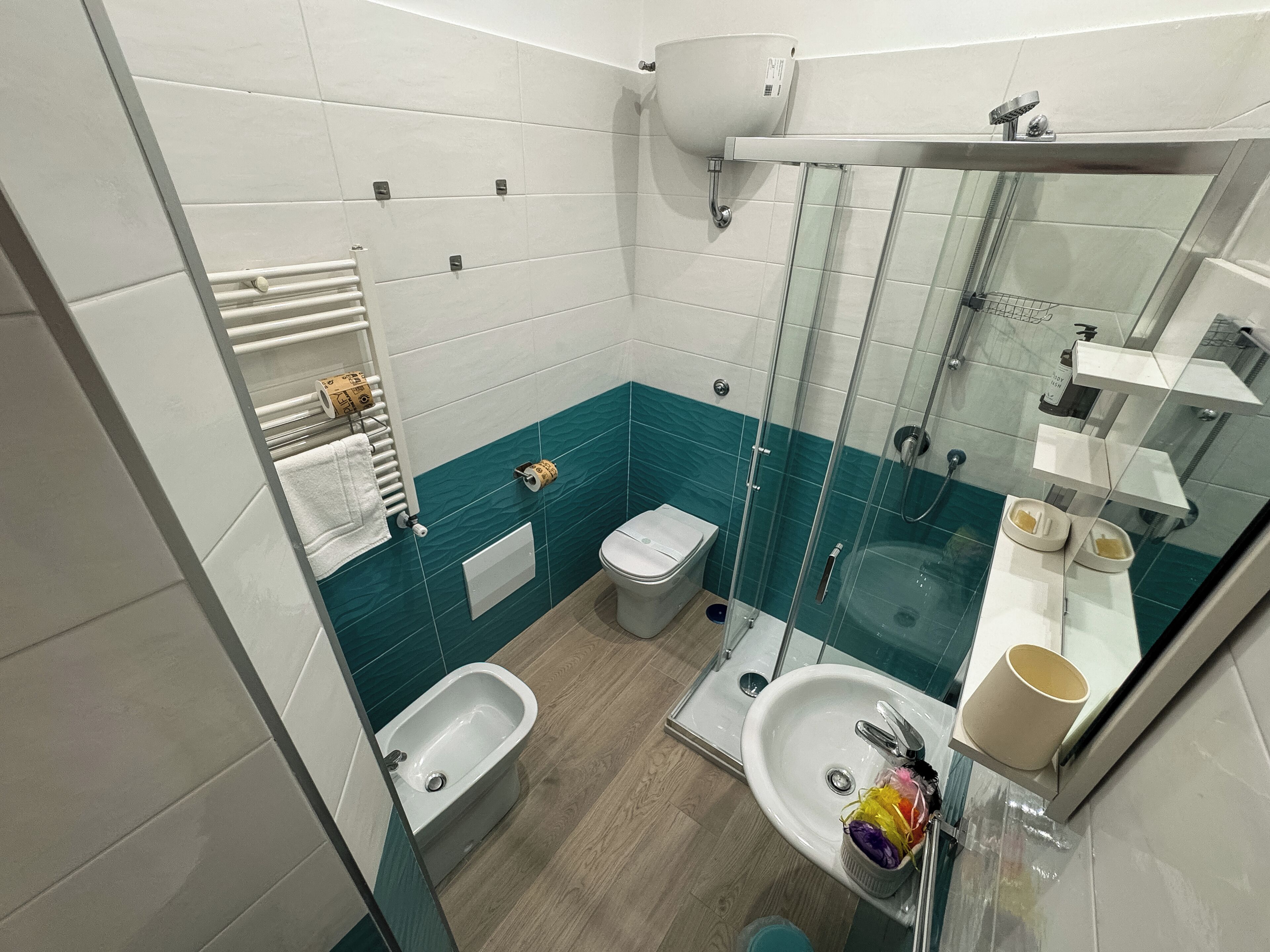 Habitación cuádruple, vistas a la ciudad | Baño