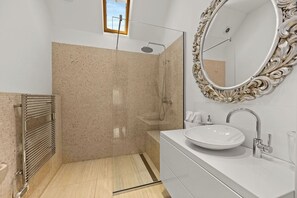 Shower, hair dryer - App Noa - Villa Accione (Opatija)