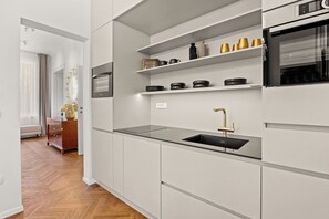 Fridge, oven, stovetop, dishwasher - App Nia - Villa Accione (Opatija)