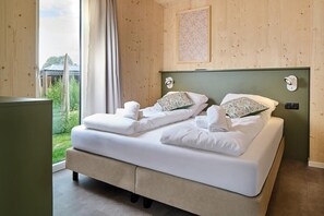 Room - 4-Bedroom Stylish Bungalow by the Sea (’s-Gravenzande)