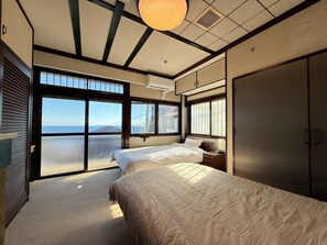 4 bedrooms, free WiFi, bed sheets