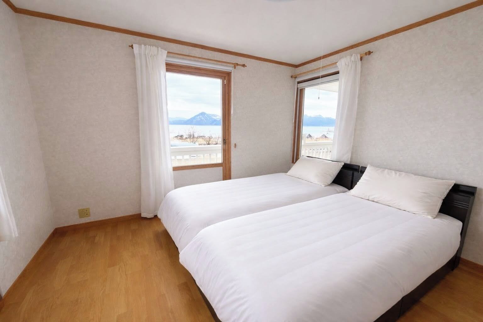 4 chambres, bureau, Wi-Fi gratuit, draps fournis
