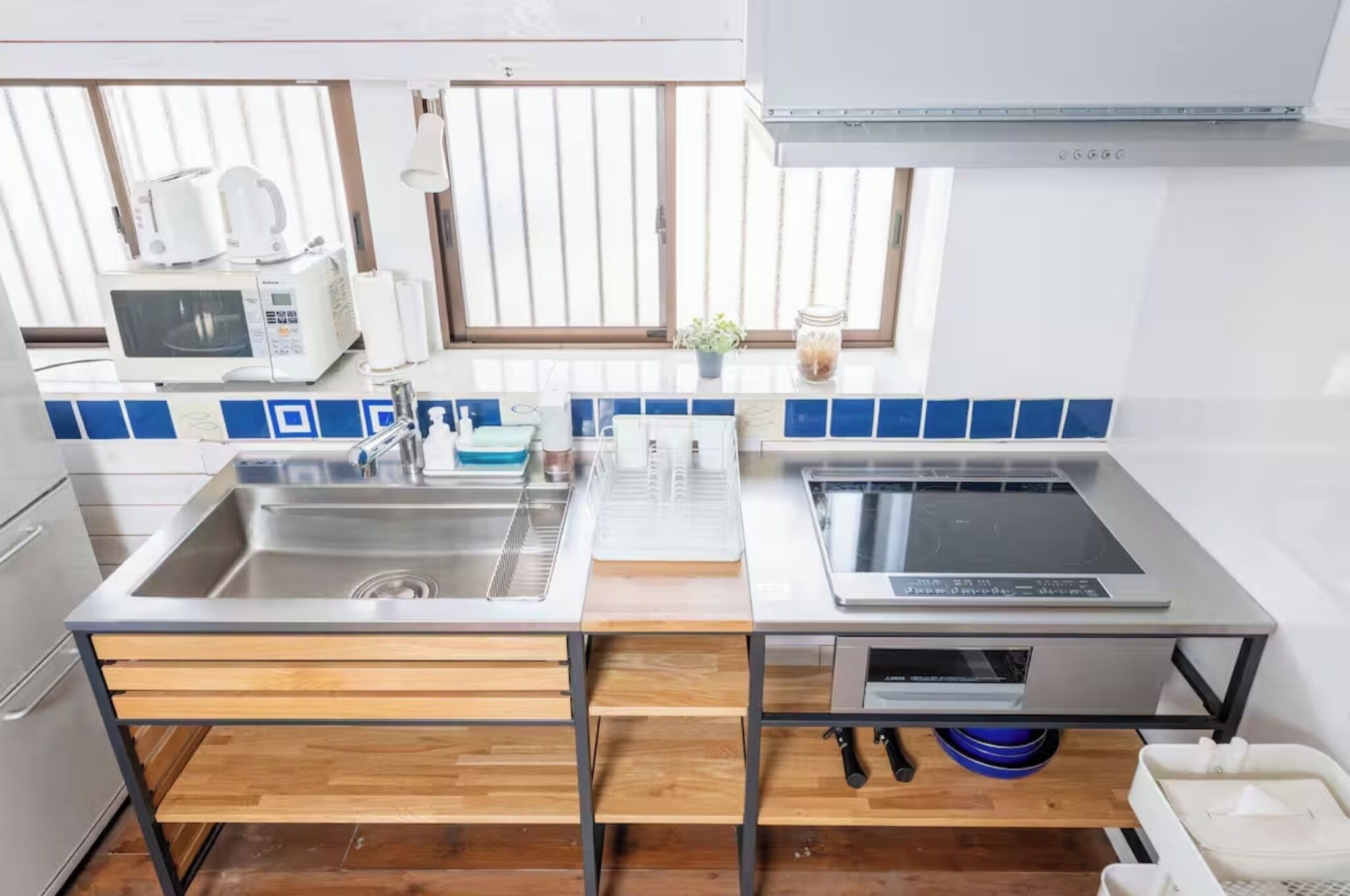 Fridge, microwave, stovetop, cookware/dishes/utensils