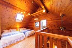 2 bedrooms, desk, free WiFi, bed sheets - Private log cabin villa near Lake Biwa accommodates 7 people BBQ available / Takashima City Shiga (Takashima City)