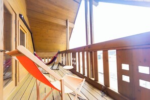 Property grounds - Private log cabin villa near Lake Biwa accommodates 7 people BBQ available / Takashima City Shiga (Takashima City)