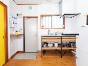 Private kitchen - Just a 2minute walk to the beach and Enoshima Isl / Kamakura City Kanagawa (Kamakura City)
