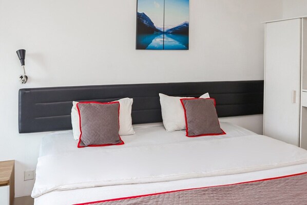 1 chambre, accès au Wi-Fi (inclus), literie fournie
