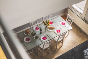 Unclassified image, 4 of 44, button - Designer Battersea Family Home | 3BR | Sleeps 6 (Greater London)