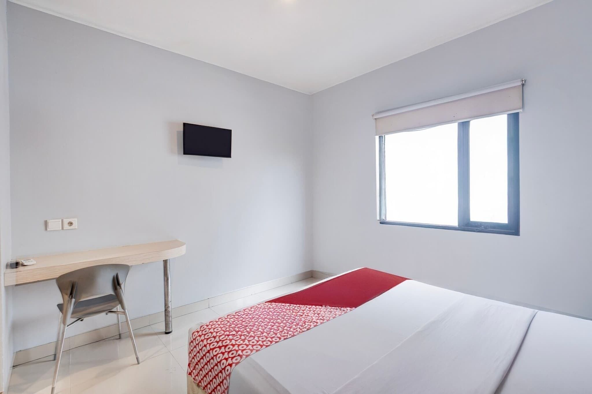 WiFi (free), bed sheets