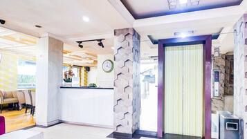 Entrance / Reception