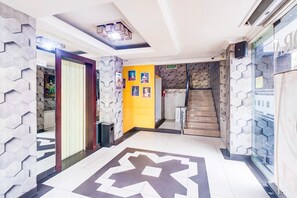 Interior - Luxury Deluxe DBL Retreat W/ Free WiFi and Parking (Jakarta)