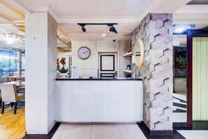 Lobby - Luxury Deluxe DBL Retreat W/ Free WiFi and Parking (Jakarta)