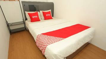 Desk, WiFi (free), bed sheets