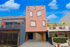 Exterior - Luxury Deluxe DBL Retreat W/ Free WiFi and Parking (Jakarta)