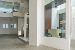 Lobby - Luxury Deluxe DBL Retreat W/ Free WiFi and Parking (Jakarta)