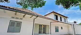 Cozy Double Escape W/ Free WiFi and Parking