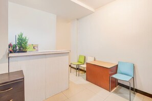 Lobby - Luxury Deluxe DBL Retreat W/ Free WiFi and Parking (Jakarta)