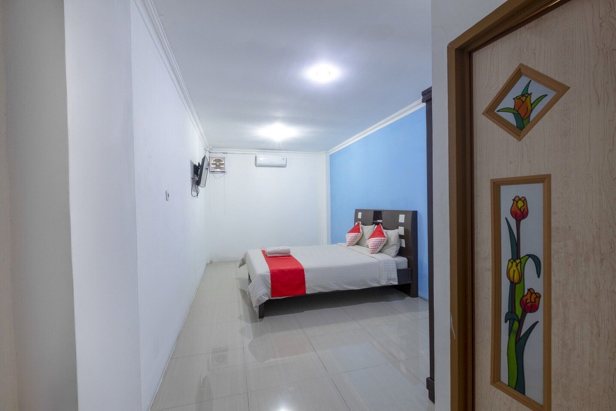 1 bedroom, desk, free WiFi, bed sheets