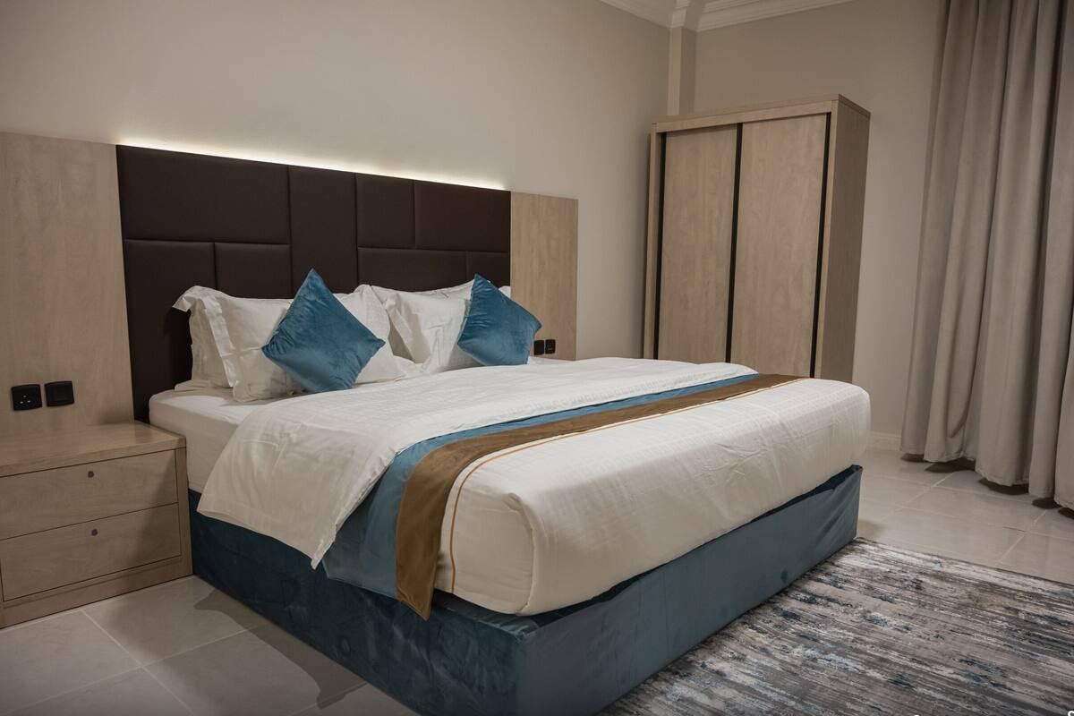 Deluxe Junior Suite | Anti alerjik yatak takımı, güneşlik/perde, ses yalıtımı, ütü/ütü masası