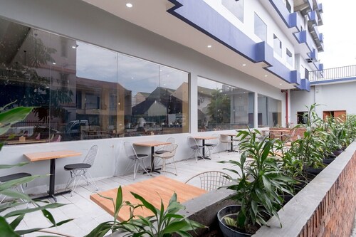 Luxury Deluxe DBL Retreat W/ Free WiFi and Parking