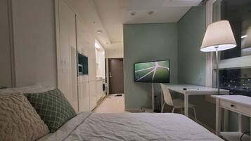 1 bedroom, WiFi, bed sheets