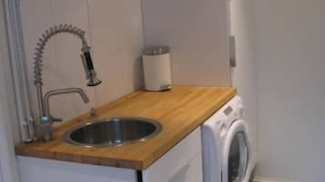 Superior Apartment, 4 Bedrooms, Sauna, Garden View | Interior