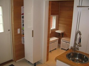 Superior-huoneisto, 4 makuuhuonetta, sauna, näköala puutarhaan | Kylpyhuone