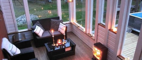 Superior Apartment, 4 Bedrooms, Sauna, Garden View | Living area