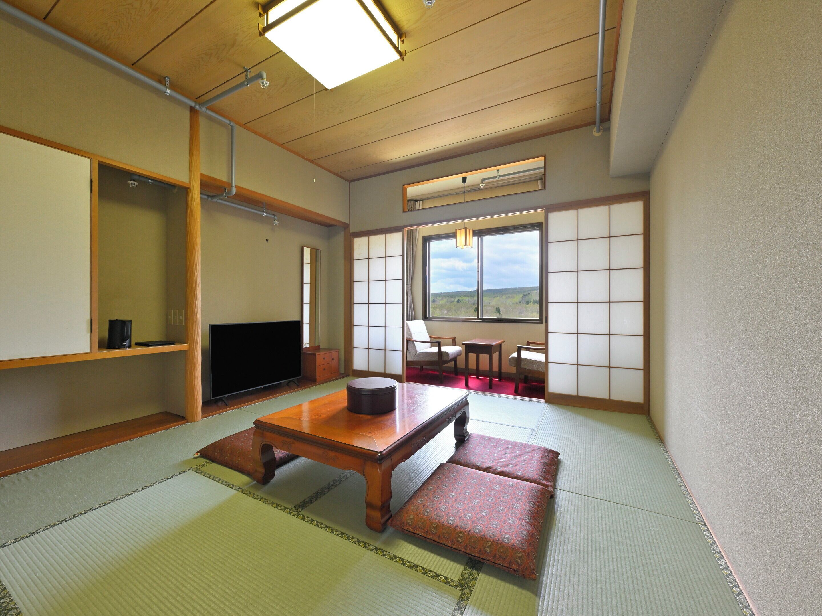 Chambre de style japonais, vue montagne